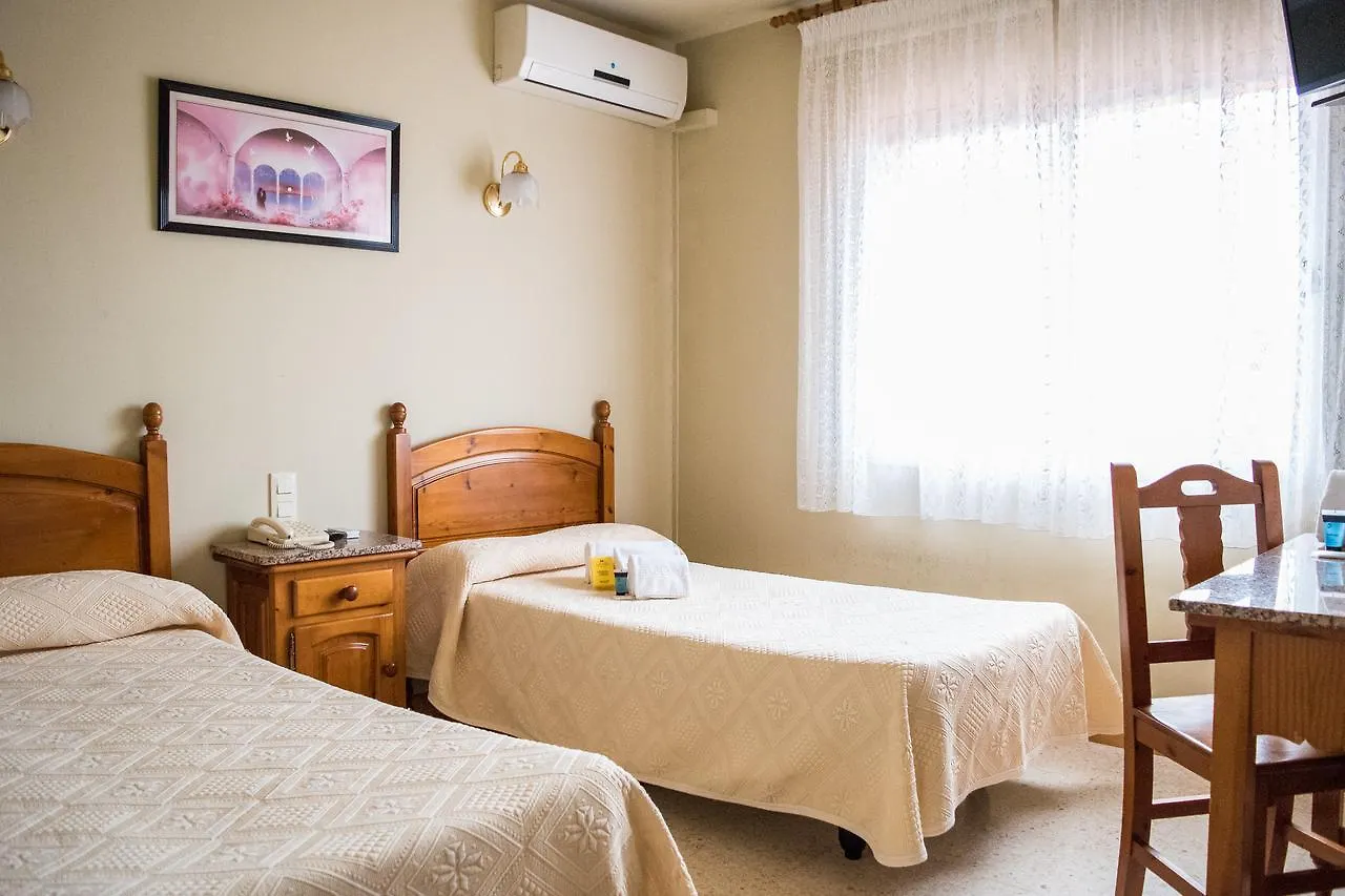 Hostal Las Torres Sant Esteve Sesrovires Guest house